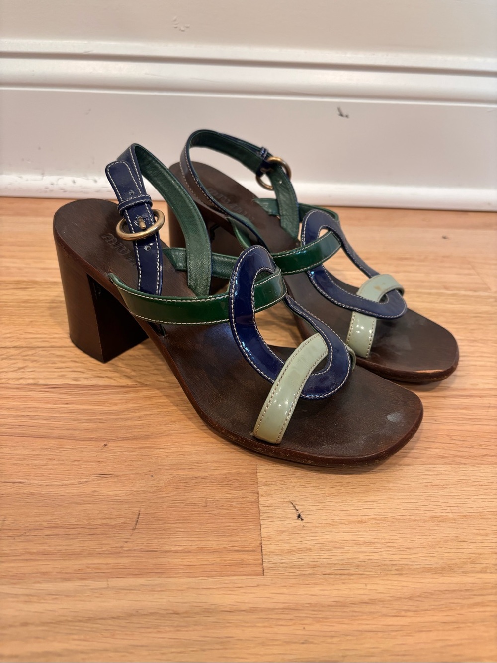 Vintage Miu Miu Arlecchino sandals in multicolored patent leather size 35.5 - Picture 1 of 10